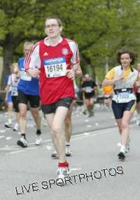 irgendwo auf der Strecke beim Hamburg Marathon 2004