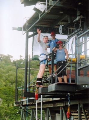 vor dem Bungy Jump in Cairns Australien